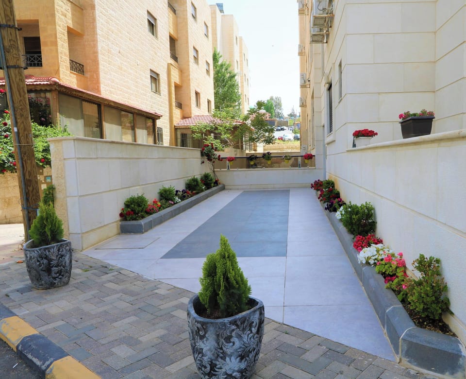 7th Circle Diamnod Apartment in Africa
