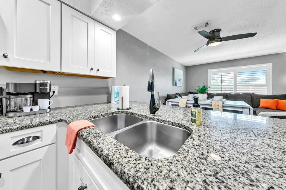 Condo, 1 King Bed with Sofa bed (Sandprints A7- The Coral Cabana) | Private kitchen