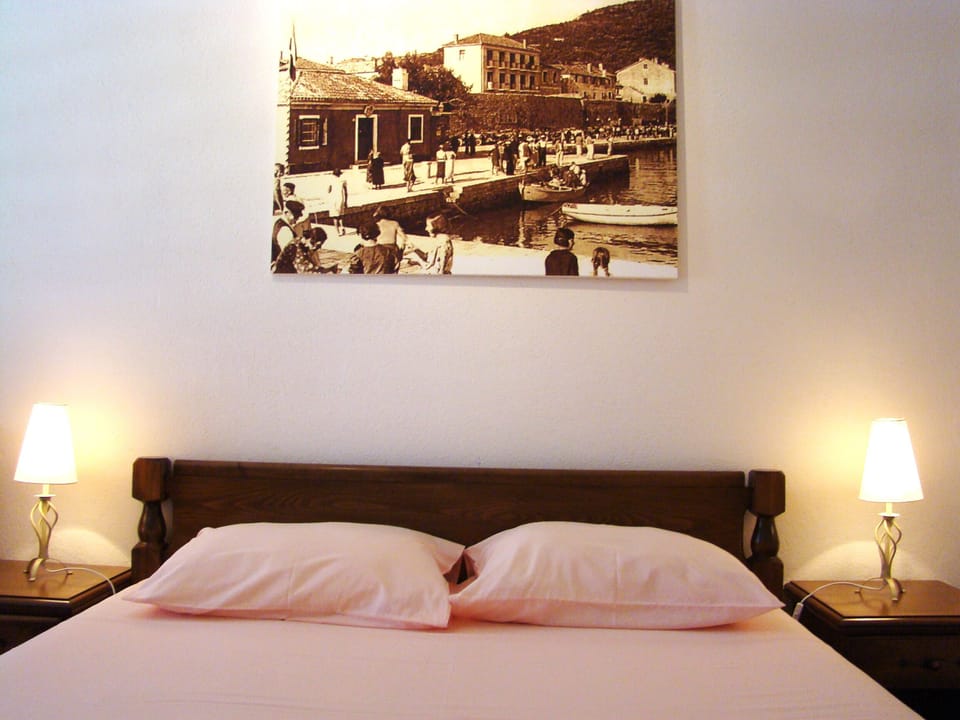 Economy Single Room