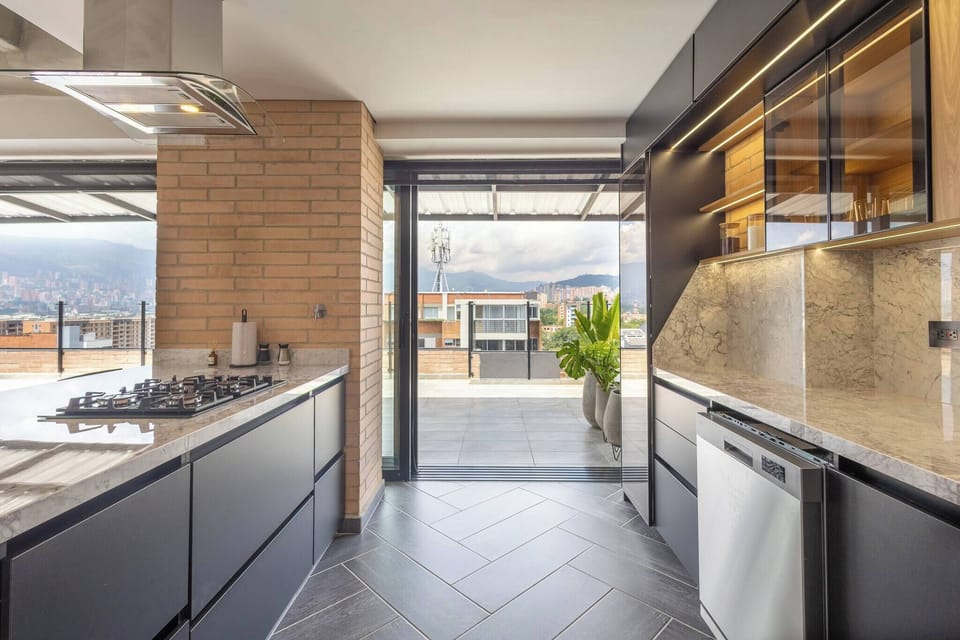 Apartment, 3 Bedrooms, Smoking, Private Pool | Interior