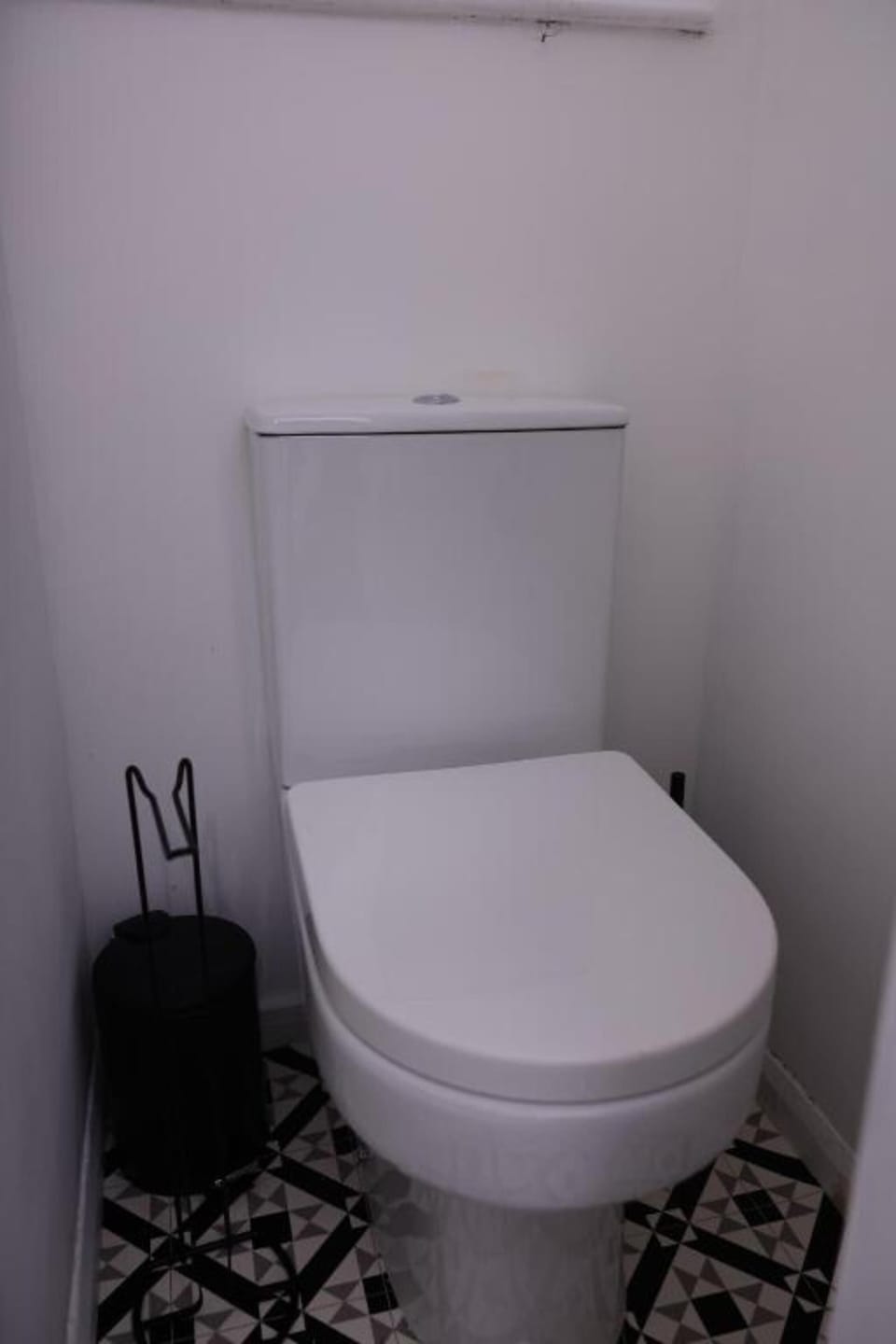 Deluxe Double Studio | Bathroom | Free toiletries, hair dryer, towels, soap