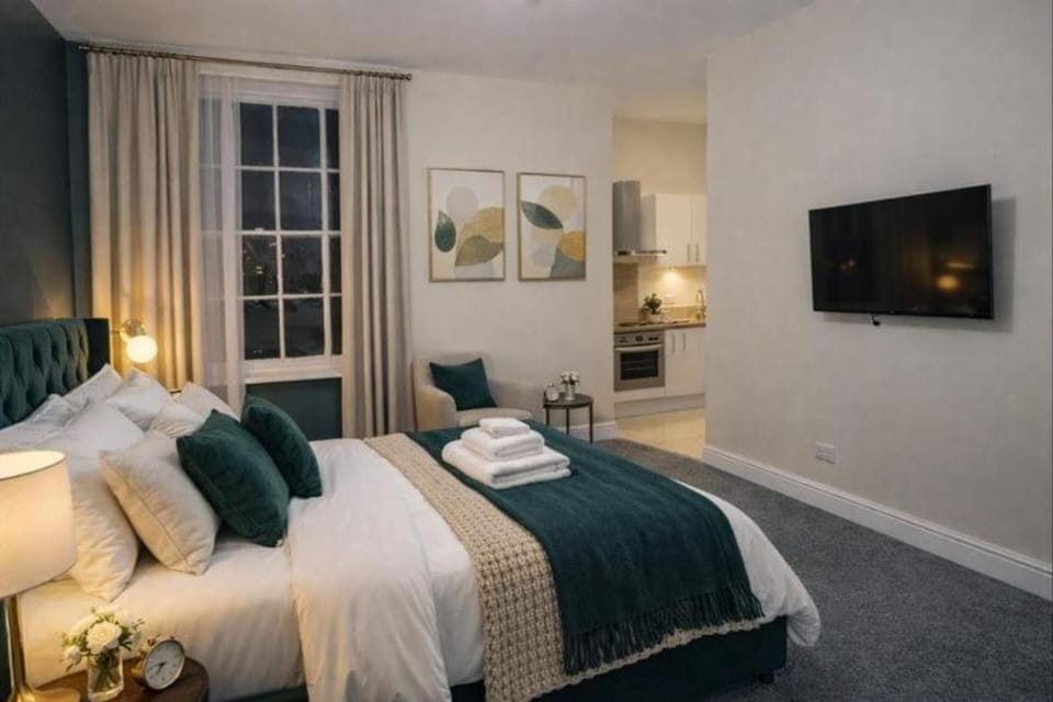 Deluxe Double Studio