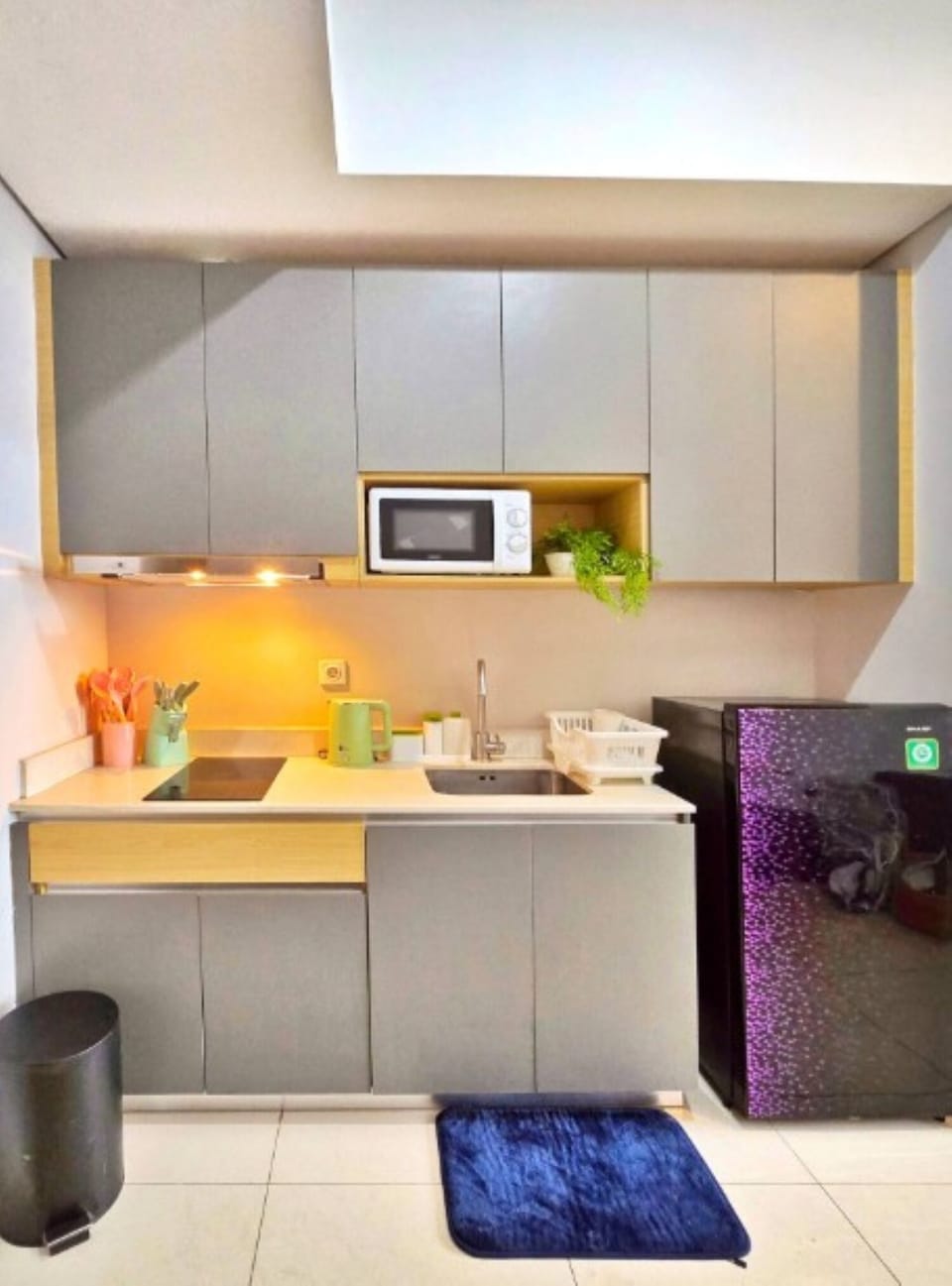 Apartment, 3 Bedrooms, City View | Private kitchen | Fridge, microwave, stovetop, cookware/dishes/utensils