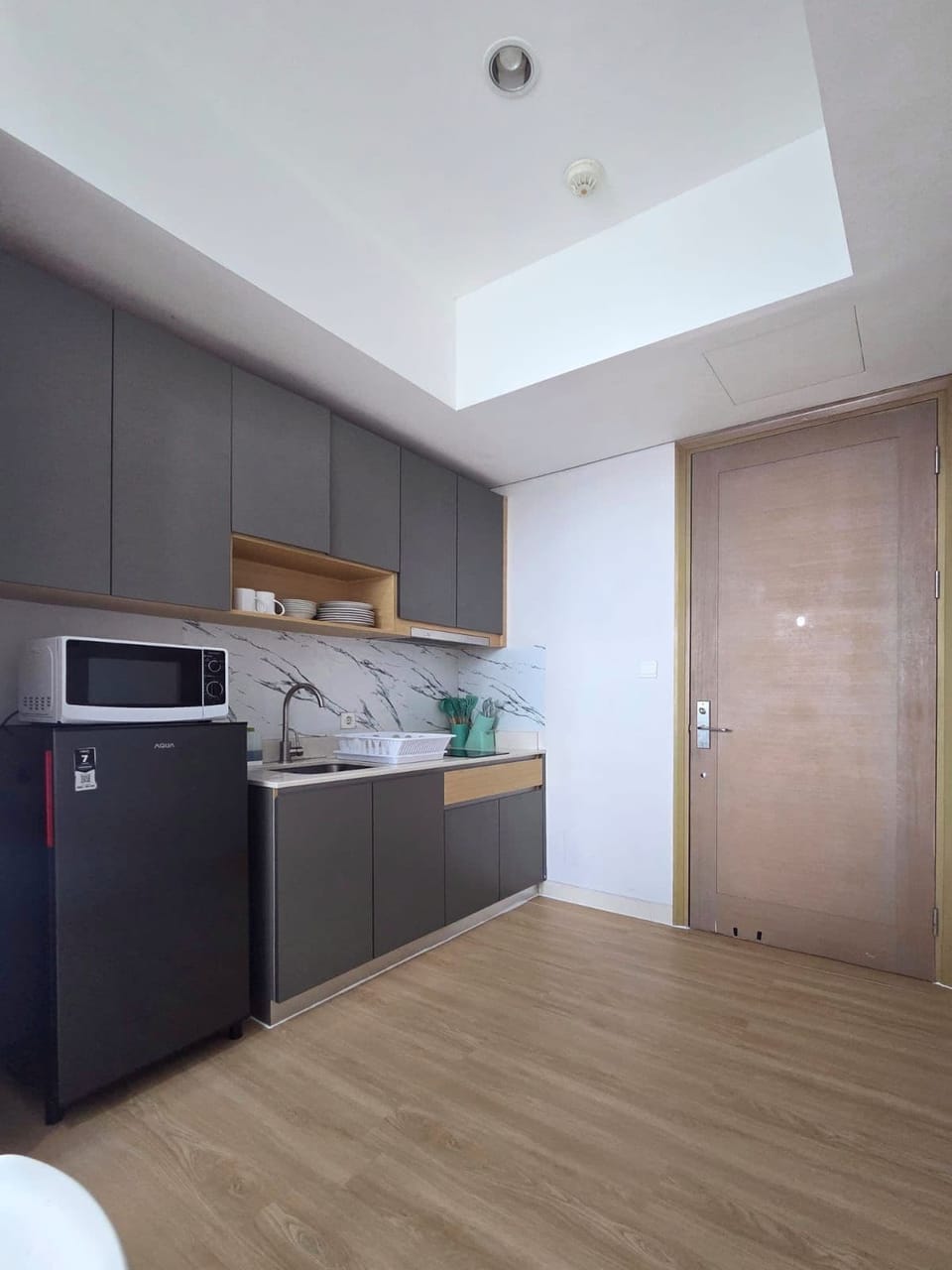 Apartment, 3 Bedrooms, City View | Private kitchen | Mini-fridge, stovetop, cookware/dishes/utensils