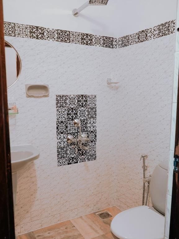 Superior Double or Twin Room | Bathroom