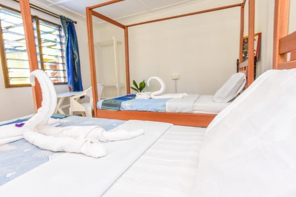 Deluxe Twin Room | Free WiFi, bed sheets