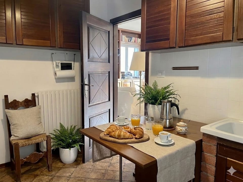 Classic Villa, Garden View | Dining