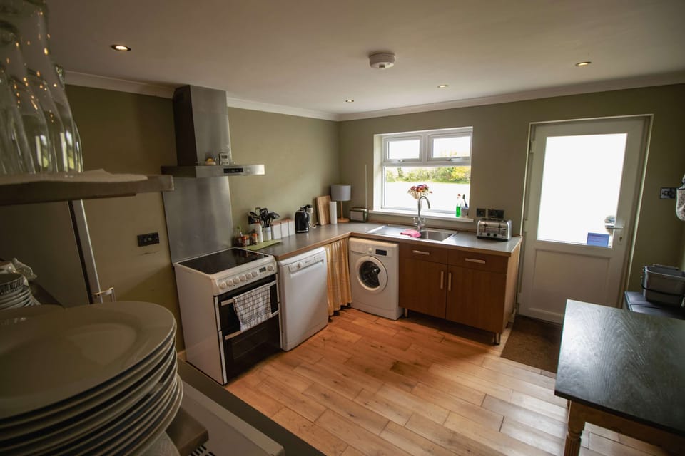 House | 4 bedrooms, high-speed internet