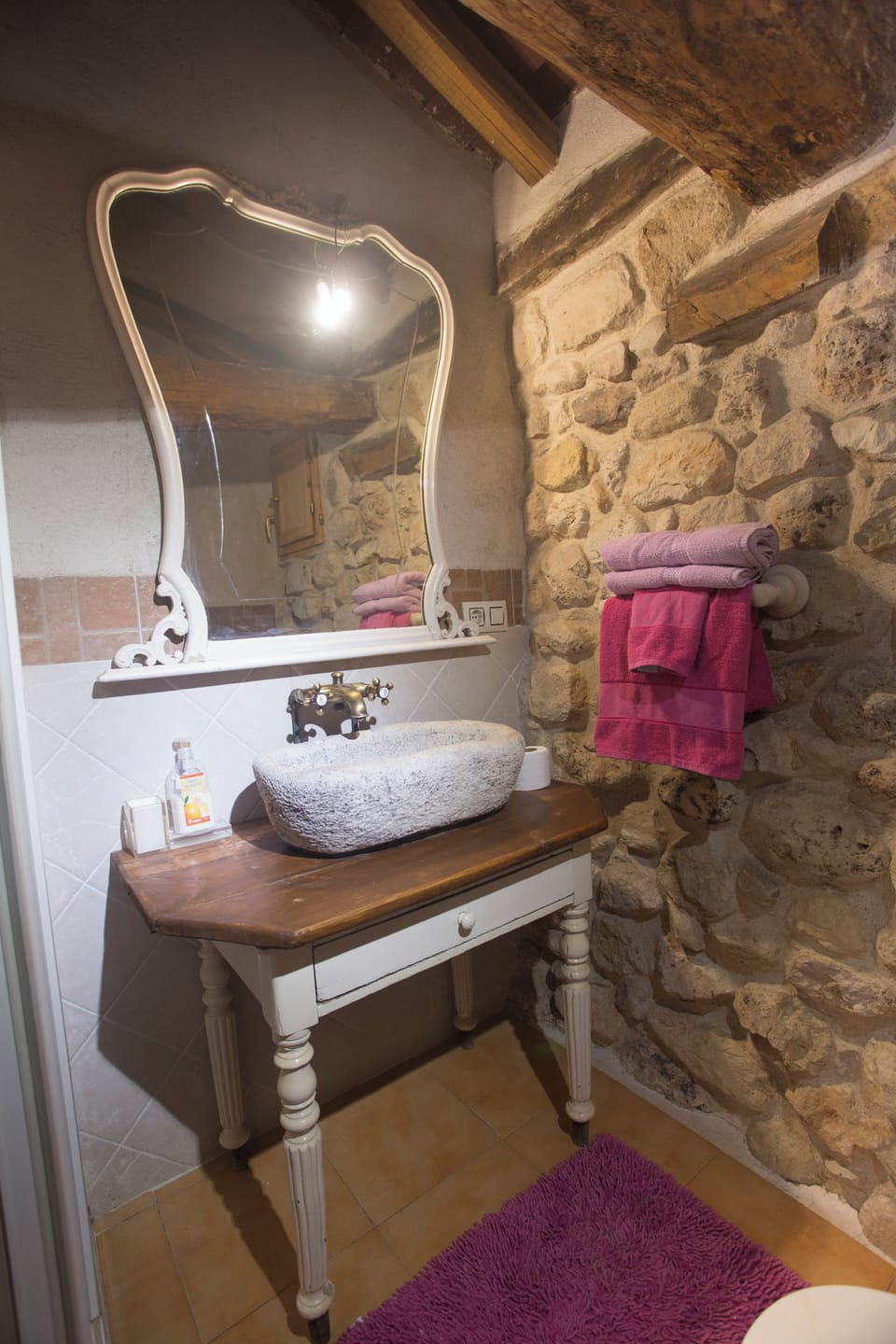 Family Cottage, 5 Bedrooms, Roll-in Shower, Pets Allowed | Desk, laptop workspace, soundproofing, iron/ironing board
