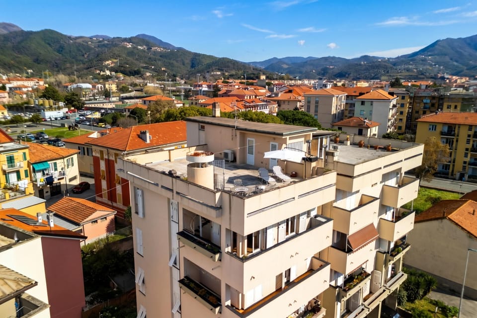Family Apartment, Multiple Bedrooms (Bellissimo Appartamento Vicino al) | Aerial view