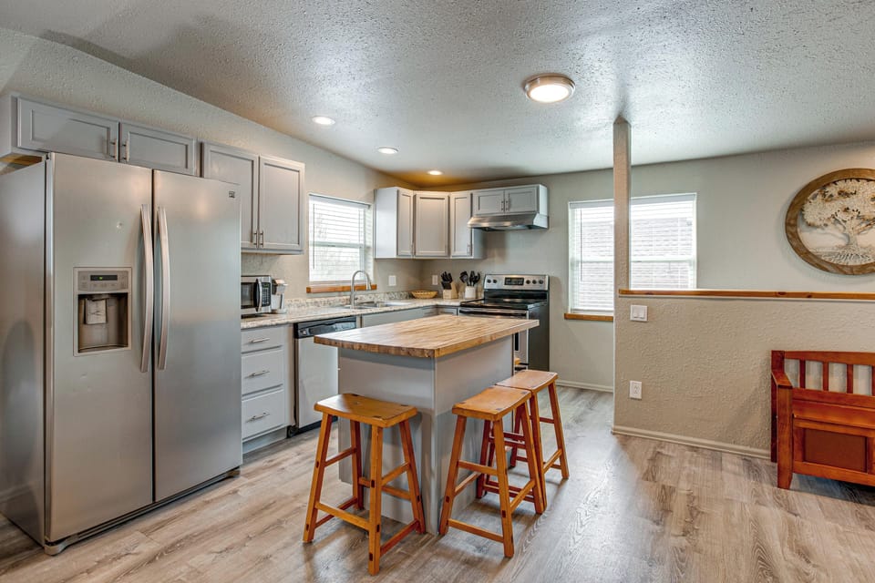 Apartment (2 Bedrooms) | Front of property