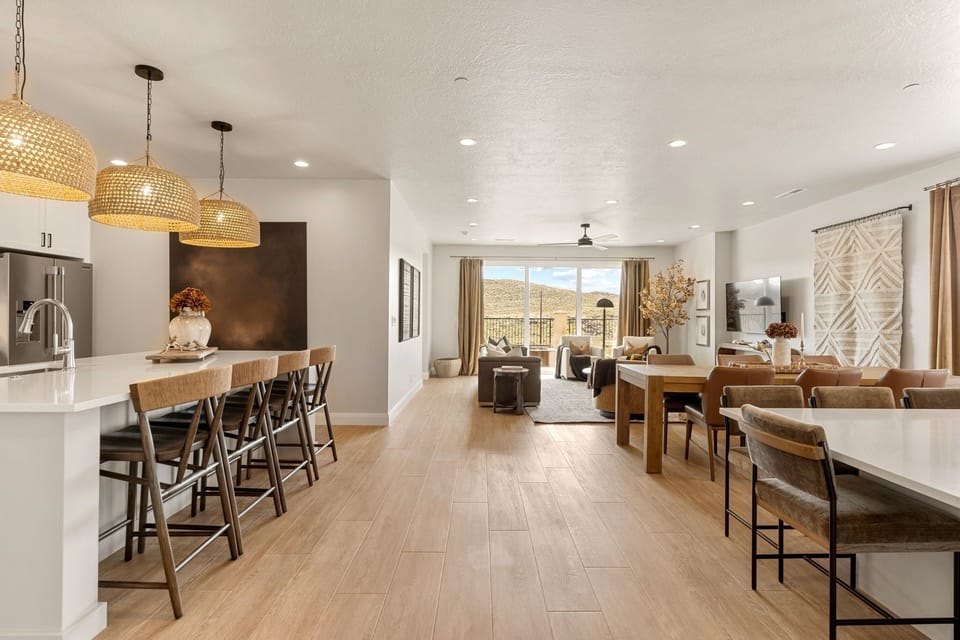 Townhome, 6 Bedrooms | Interior