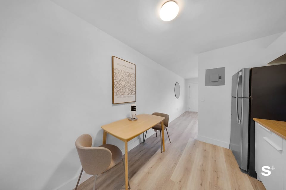 Apartment | Dining