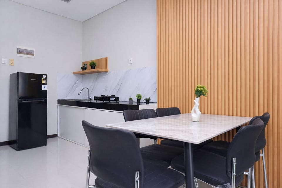 Standard Apartment | Dining room