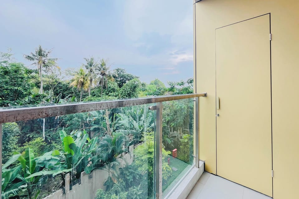 Standard Studio | Balcony