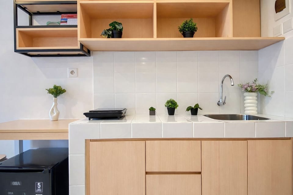 Standard Studio Suite | Private kitchen | Electric kettle