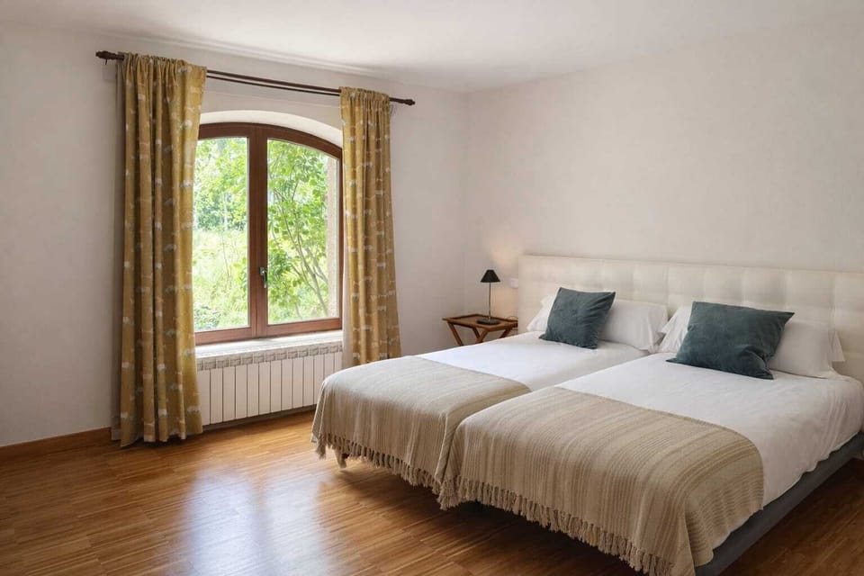 Economy Double or Twin Room, River View | Desk, laptop workspace, free WiFi