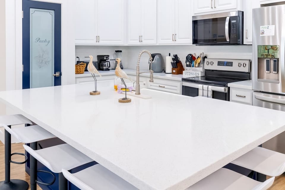 Townhome, Multiple Beds, Pool Access, Pool View (Pike Street Beachwalk) | Private kitchen