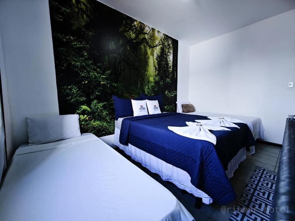 Standard Quadruple Room | Free WiFi, bed sheets