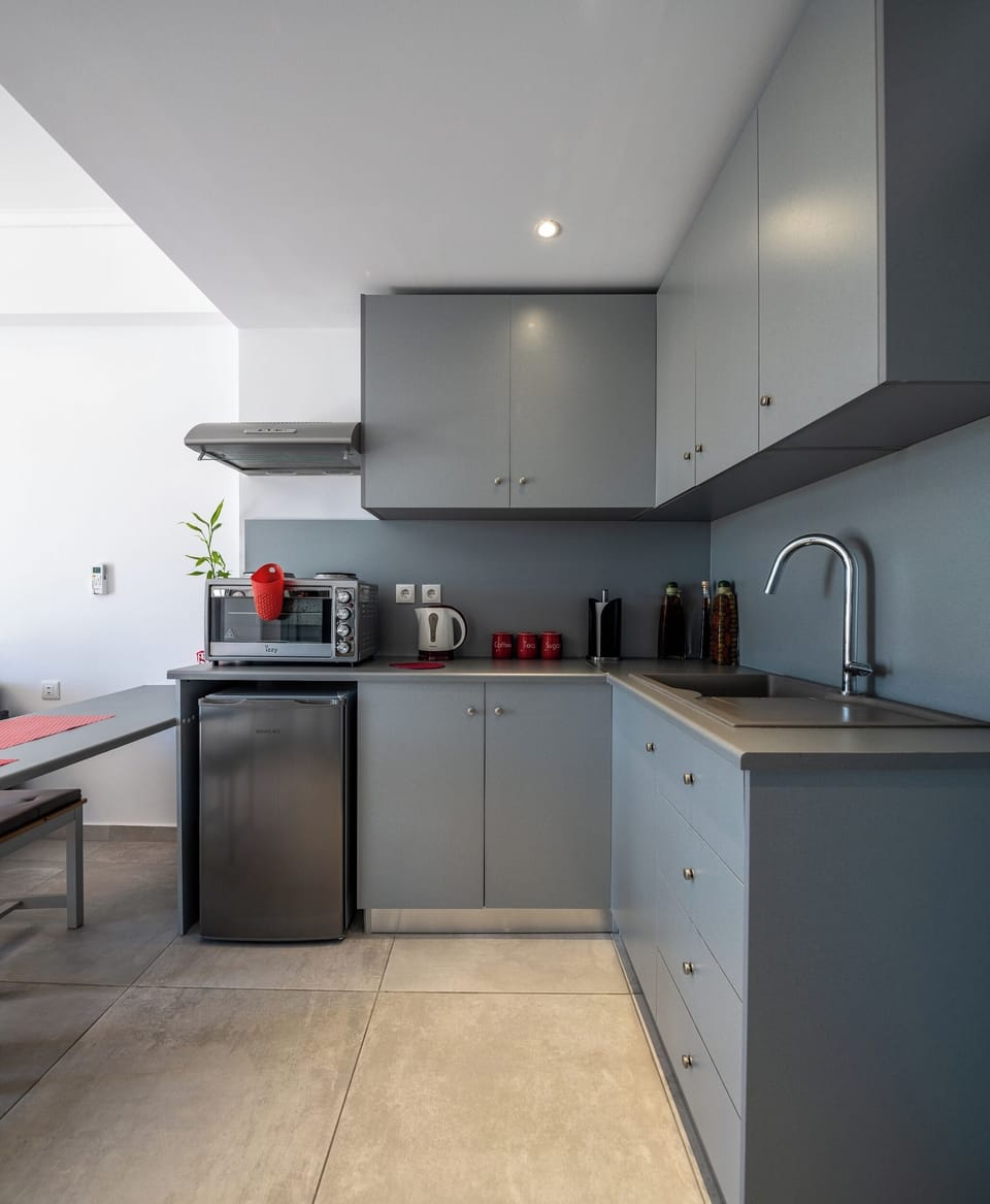 One Bedroom Apartment | Private kitchen