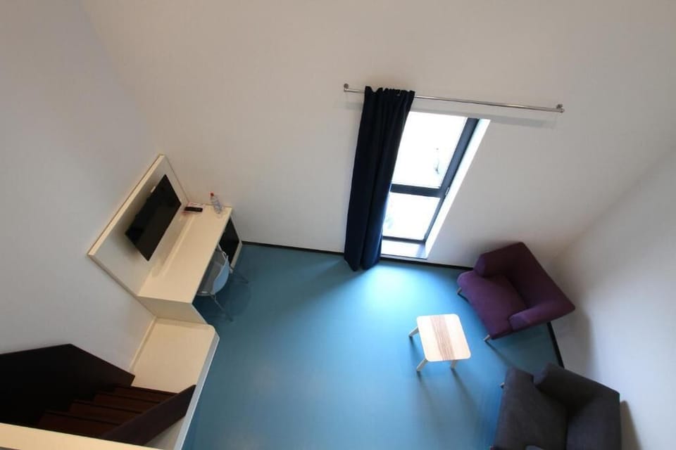 Double or Twin Room | Living area