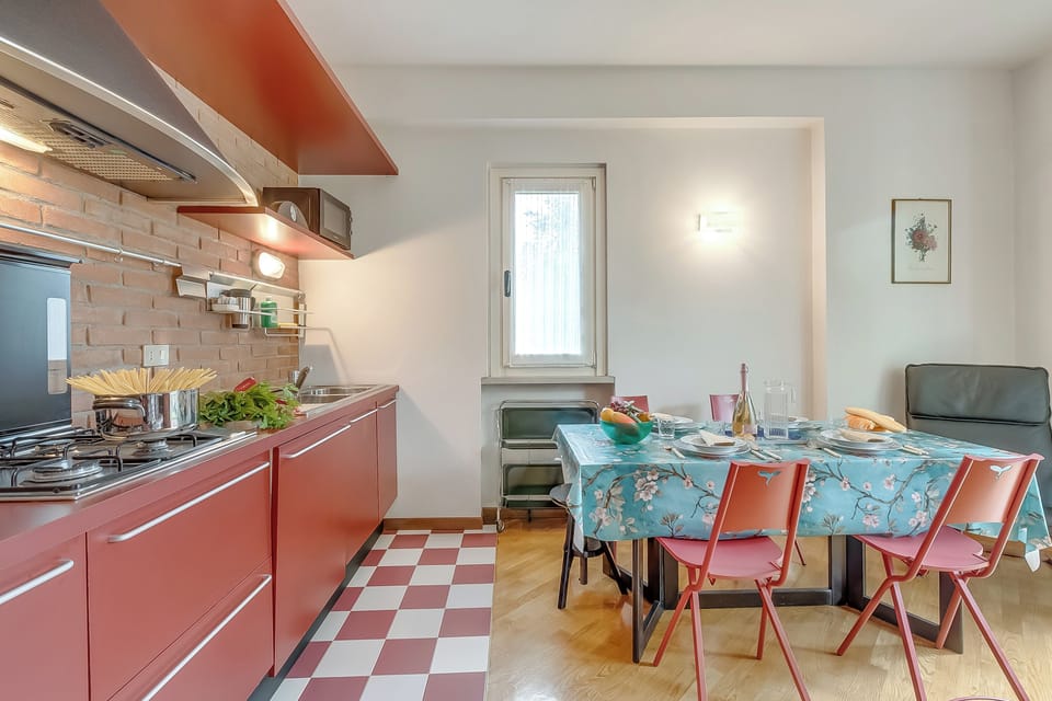 Standard Apartment, Multiple Bedrooms (Clara House - park & garden private) | Private kitchen | Fridge, stovetop, coffee/tea maker, electric kettle