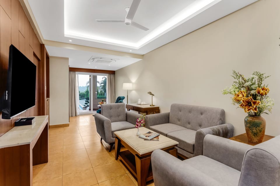 Suite | Living area