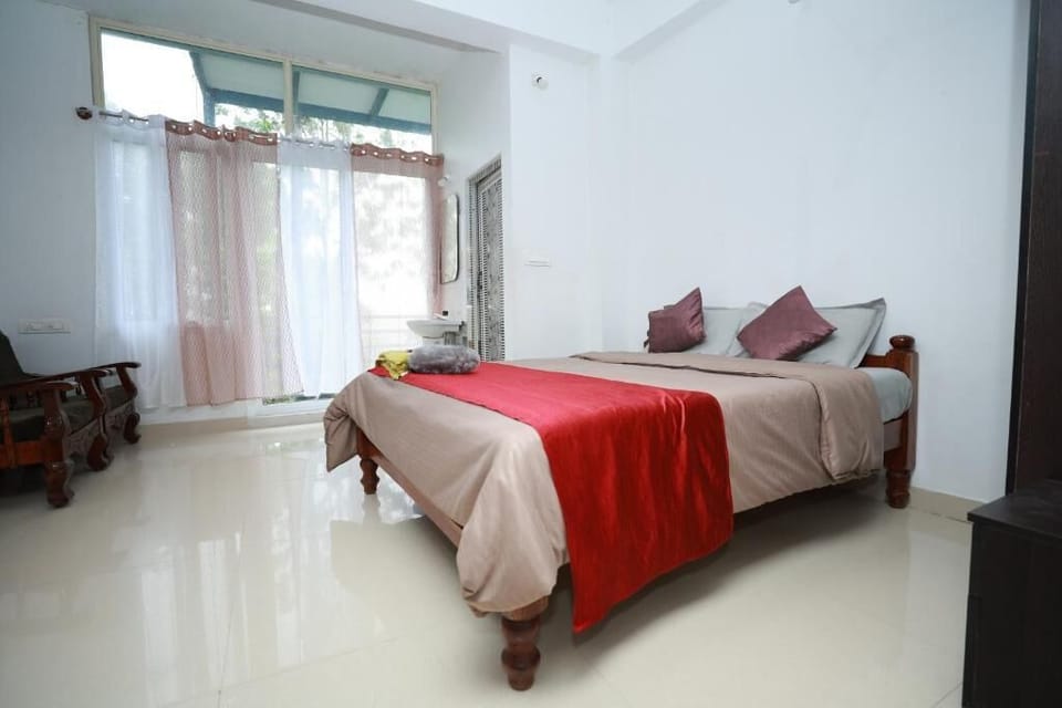 Family Apartment, Balcony, Mountain View | Soundproofing, free WiFi