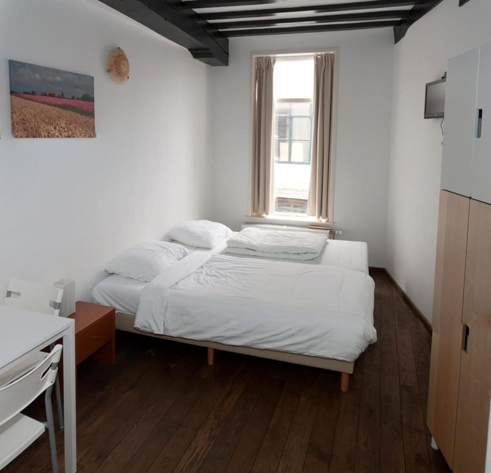 Minibar, free cribs/infant beds, rollaway beds, free WiFi