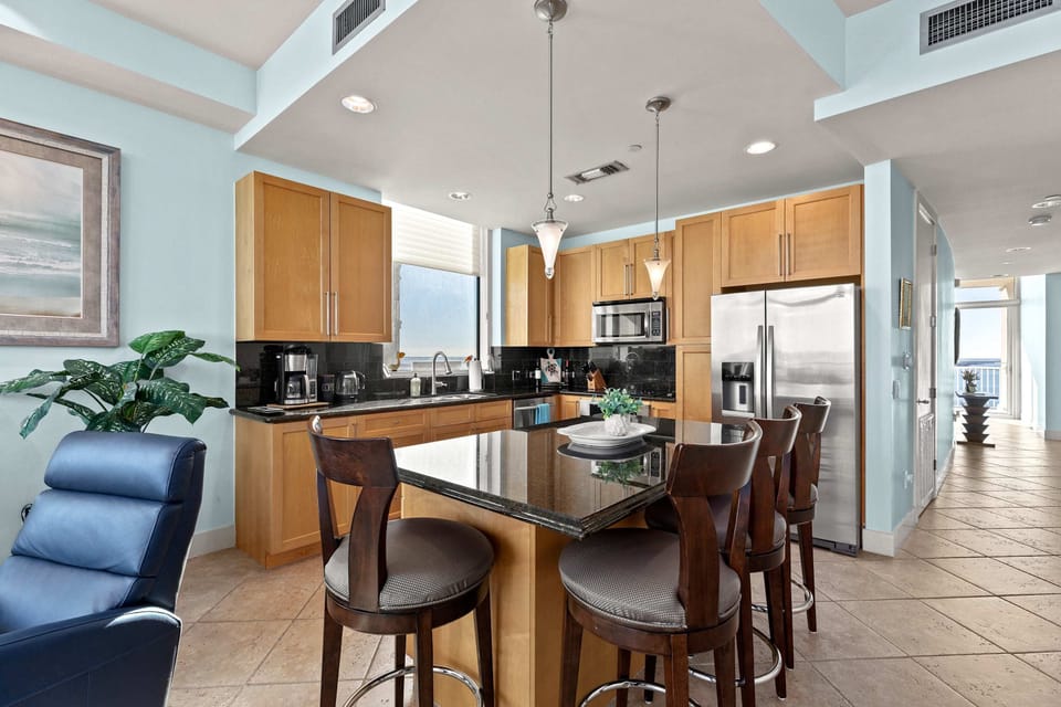 Apartment, Multiple Beds, Balcony, Ocean View (Sapphire 2603) | Private kitchen