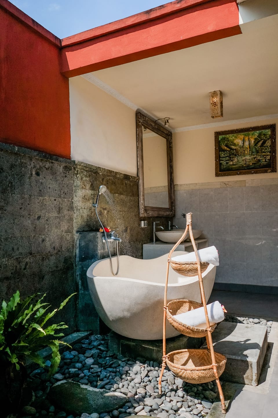Deluxe Villa, 1 Bedroom | Bathroom | Combined shower/tub, free toiletries, hair dryer, bathrobes