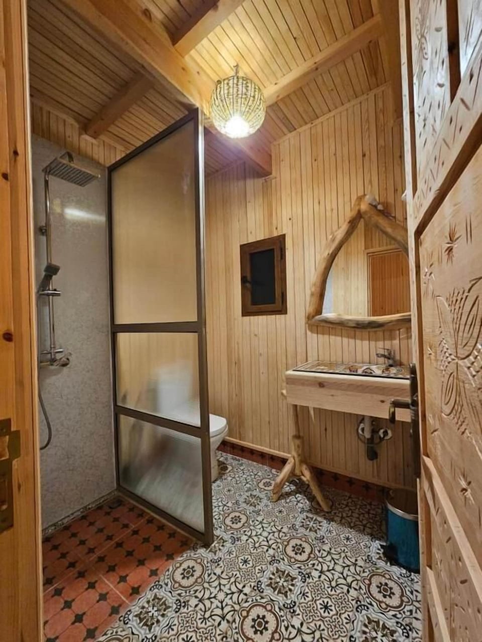 Superior Double or Twin Room, Balcony, Garden View | Bathroom | Shower, free toiletries, hair dryer, towels