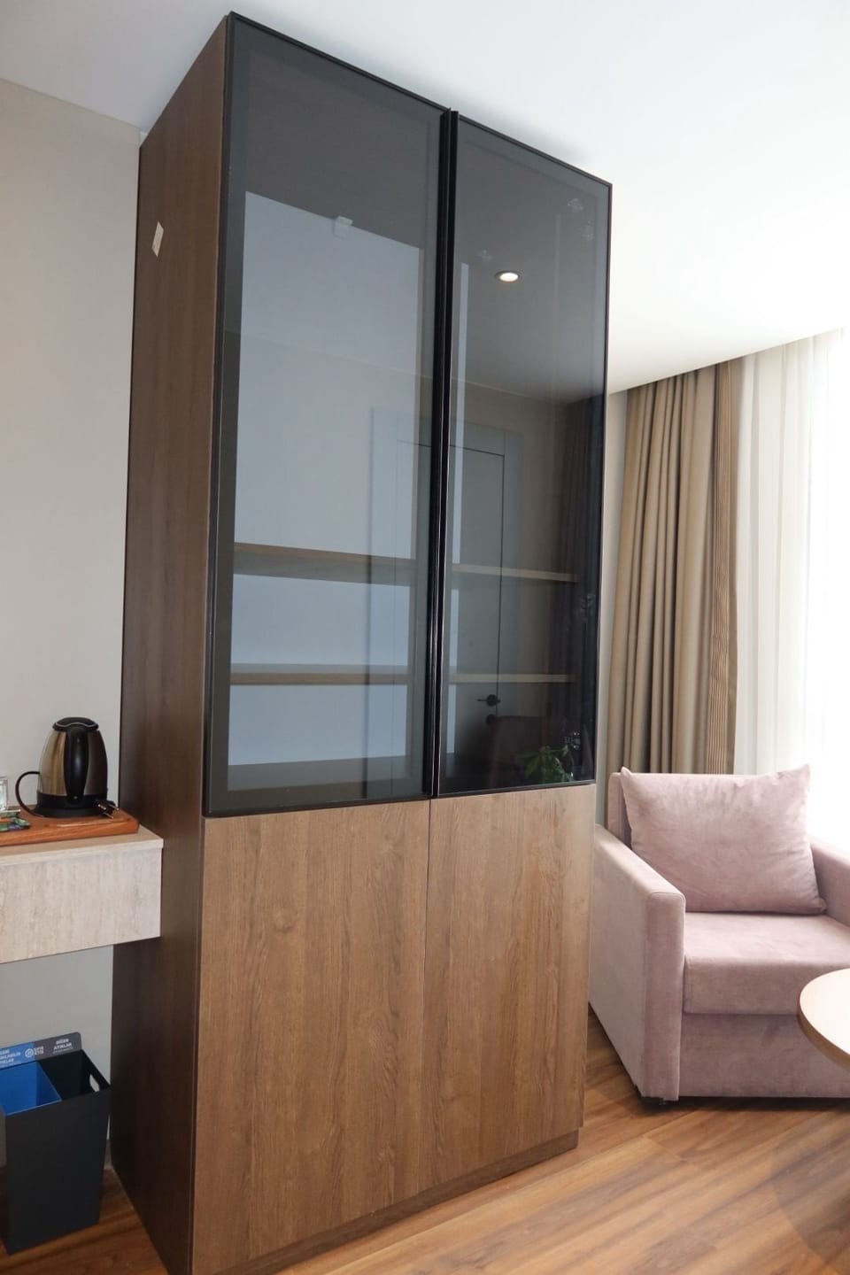 Luxury Double Room, 1 Bedroom, City View | Desk, laptop workspace, free WiFi