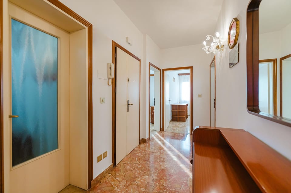 Superior Apartment, City View | Down comforters, desk, bed sheets