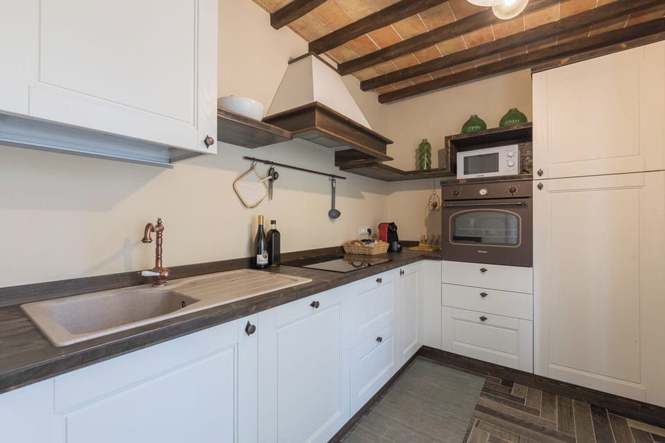 Apartment, 2 Bedrooms | Private kitchen