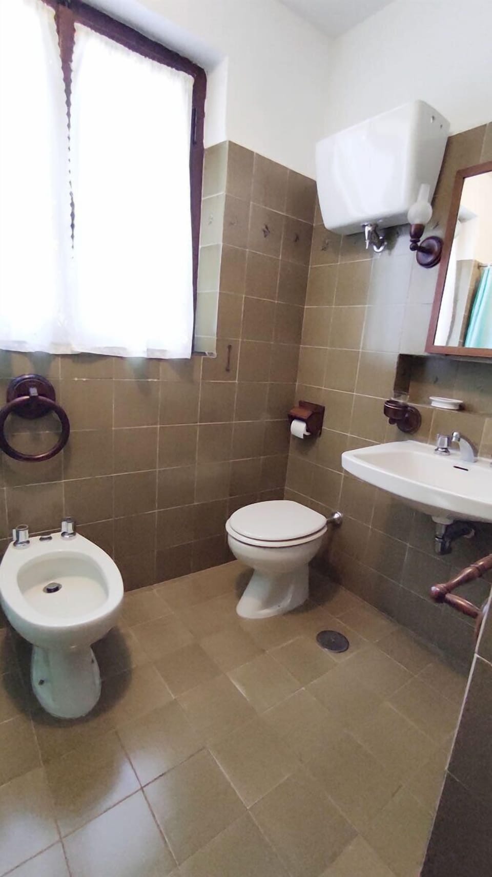Classic Studio, Patio, Garden View | Bathroom | Hair dryer, bidet, towels, toilet paper