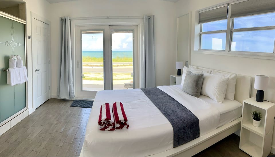Superior Double Room | Select Comfort beds, iron/ironing board (on request), WiFi (free)