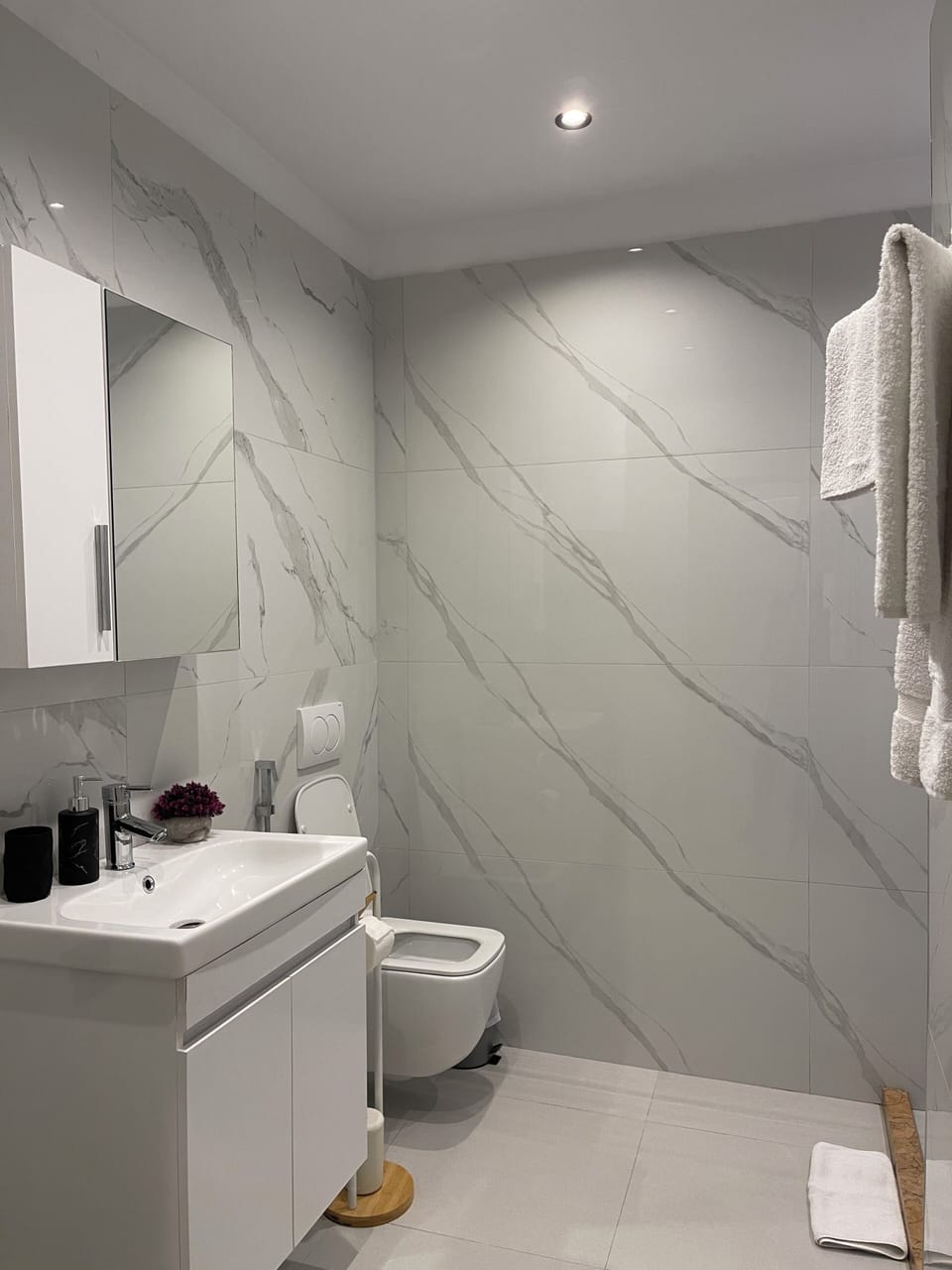 Comfort Double Room, Courtyard View | Bathroom