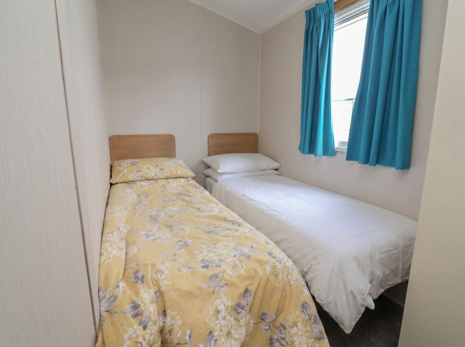 Cottage | 3 bedrooms, individually decorated, individually furnished, free WiFi