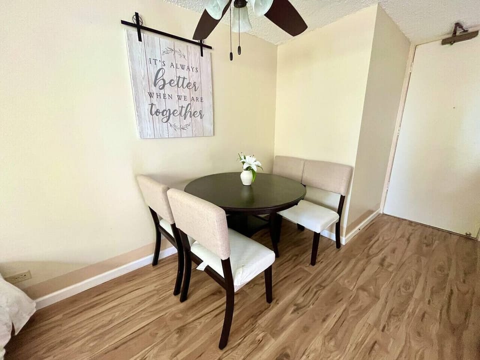 Apartment, Balcony, Canal View | Dining