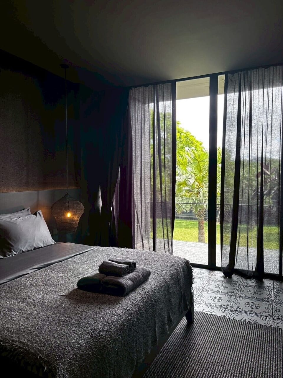 Suite, Garden View | Minibar, in-room safe, desk, laptop workspace