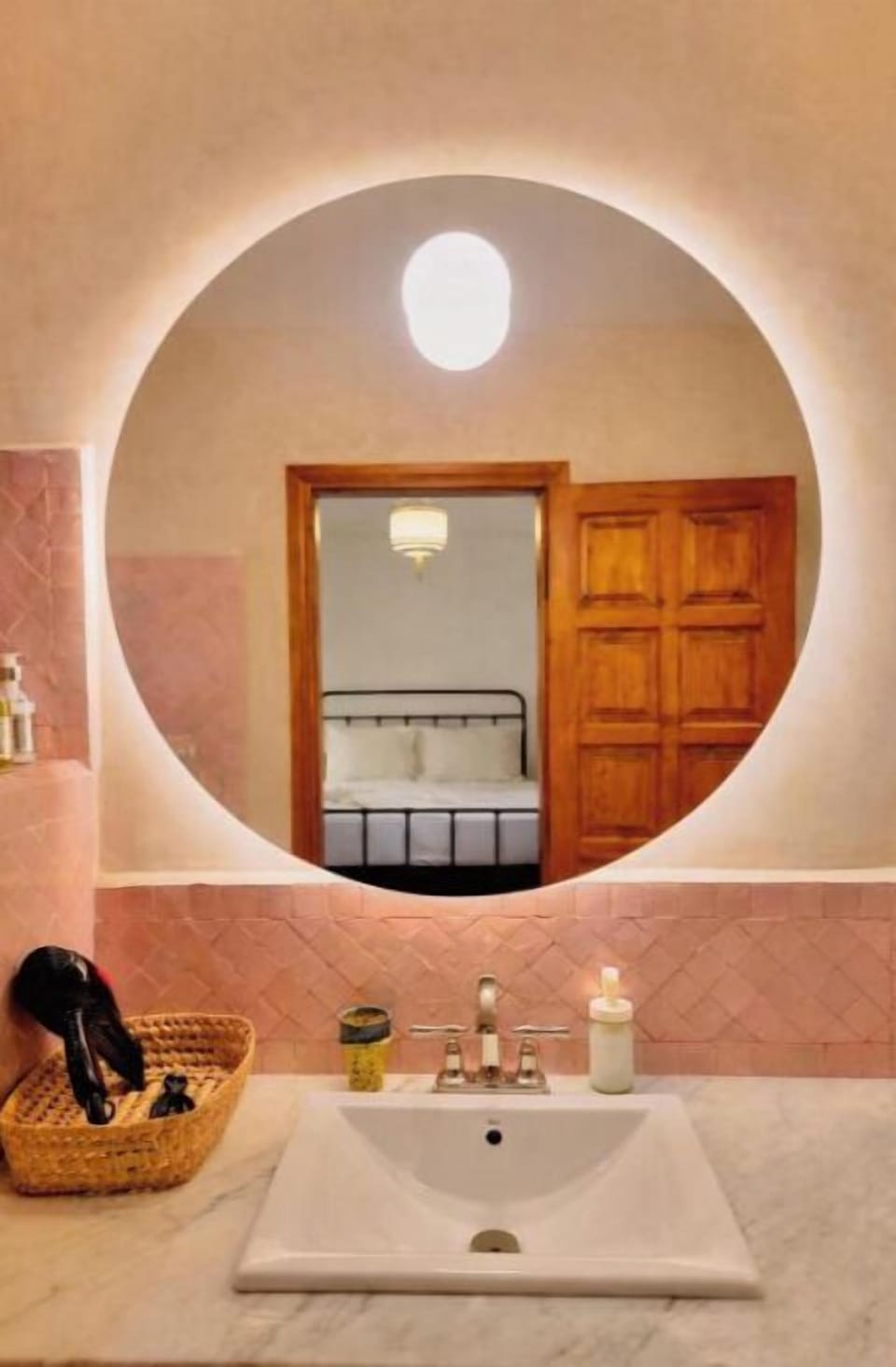 Superior Double Room, Courtyard View | Bathroom | Shower, hair dryer, slippers, towels