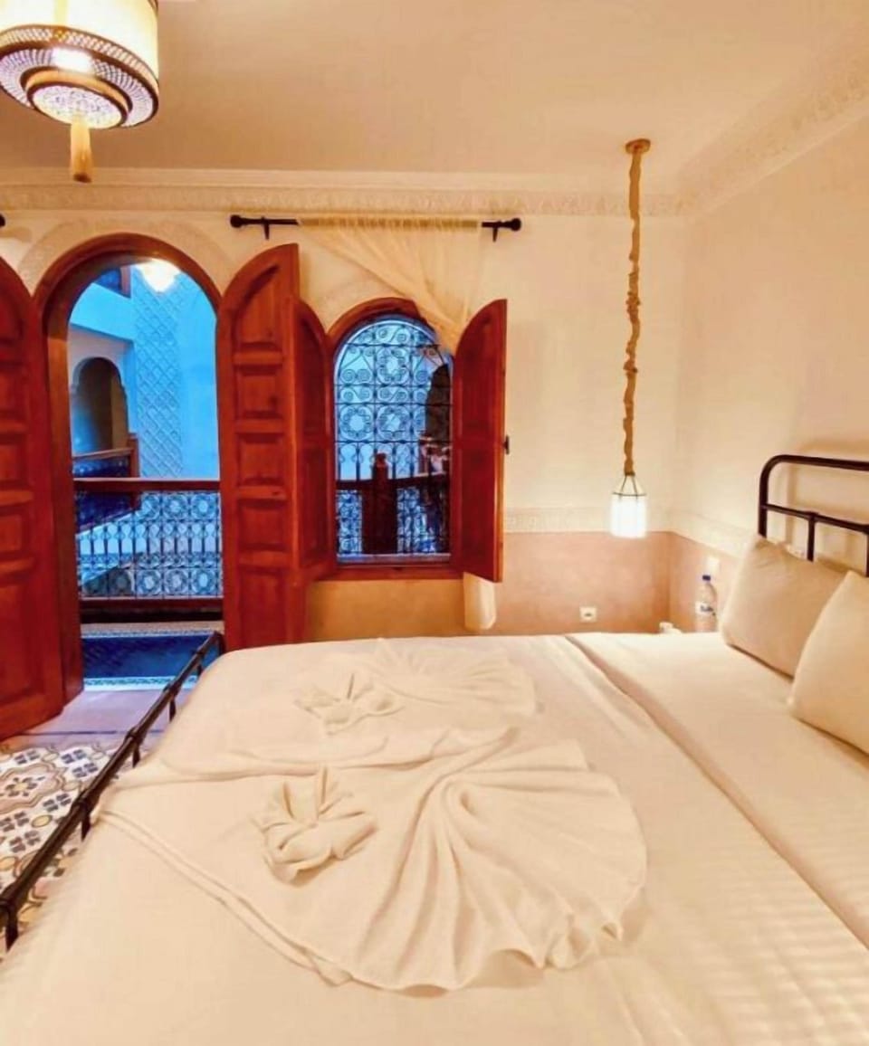 Superior Double Room, Courtyard View | Blackout drapes, iron/ironing board, free WiFi