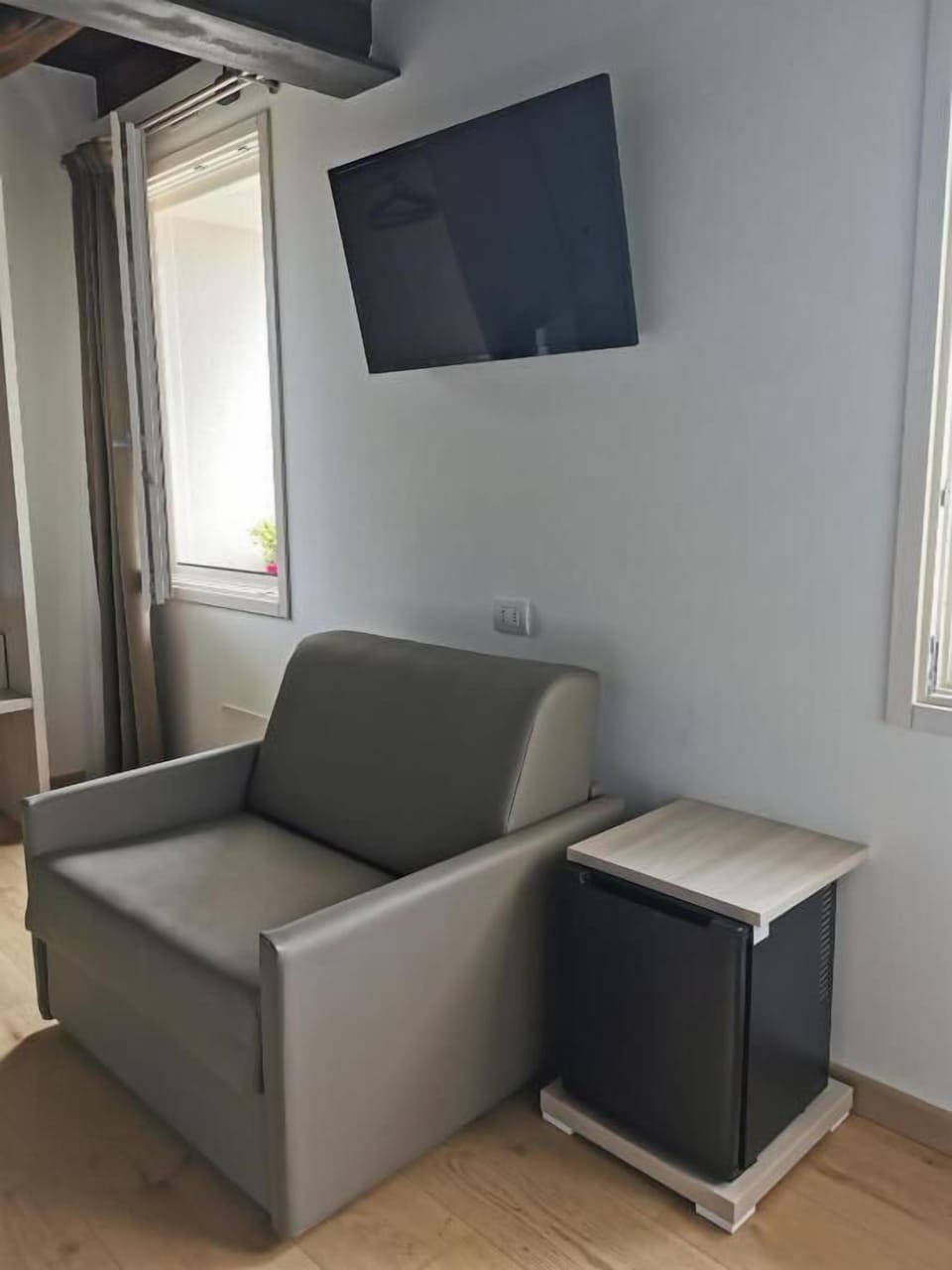 Superior Double Room, Mountain View | Living area | TV