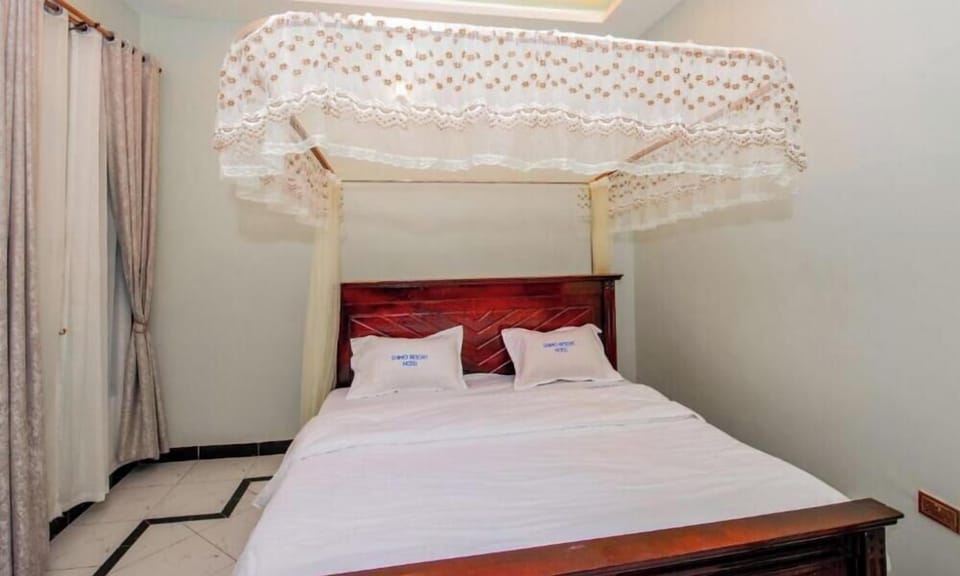 Deluxe Cottage, Balcony | Desk, laptop workspace, blackout drapes, soundproofing