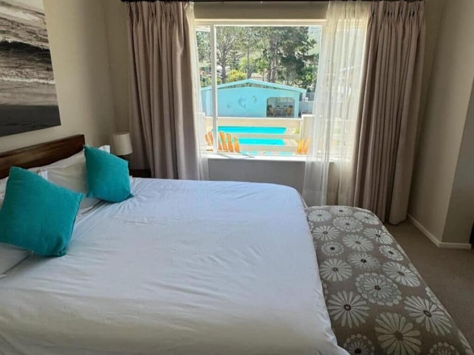 Luxury Quadruple Room, Balcony, Partial Sea View | In-room safe, individually decorated, individually furnished, desk