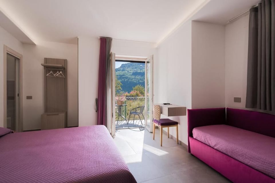 Comfort Double or Twin Room, Courtyard View