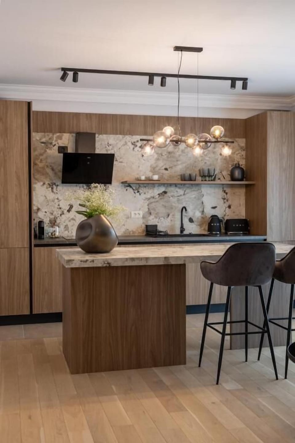 Apartment, 1 King Bed with Sofa bed, City View | Private kitchen