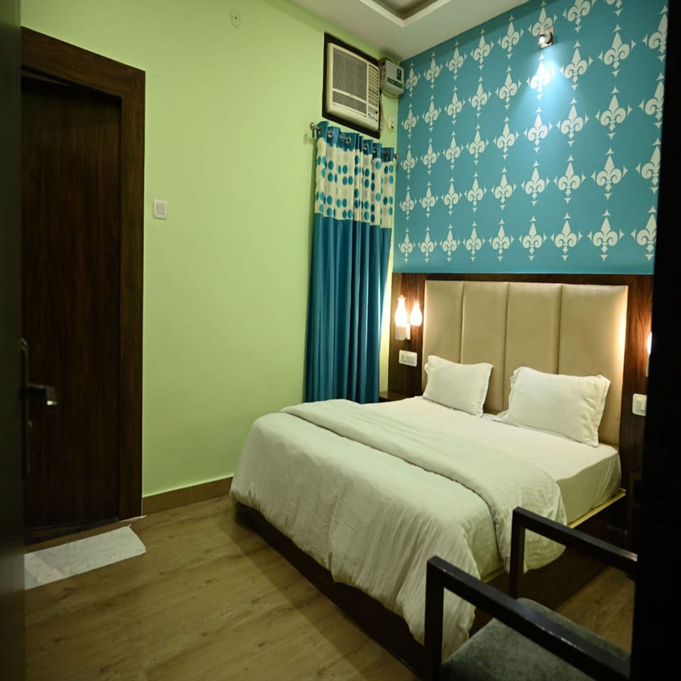 Deluxe Double Room | Free WiFi