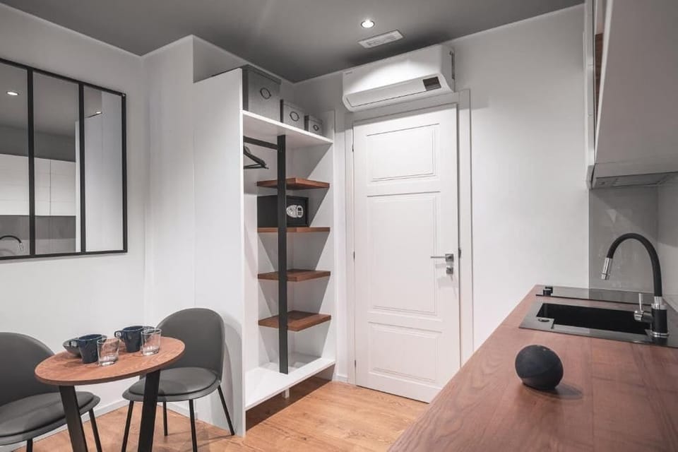Deluxe Double Room, Non Smoking | Private kitchen